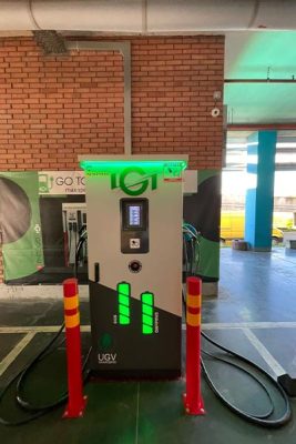 High-quality-fast-EV-charging-stations-2